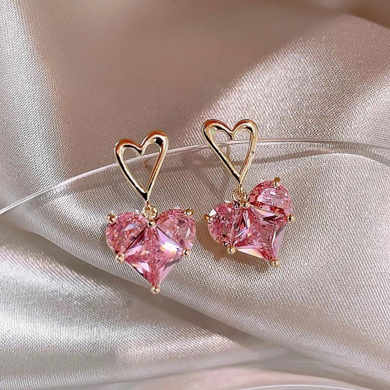 Sweet Style Dazzling Heart Design Pink Love Zircon Earring for Women Gold Plated Stud Earrings